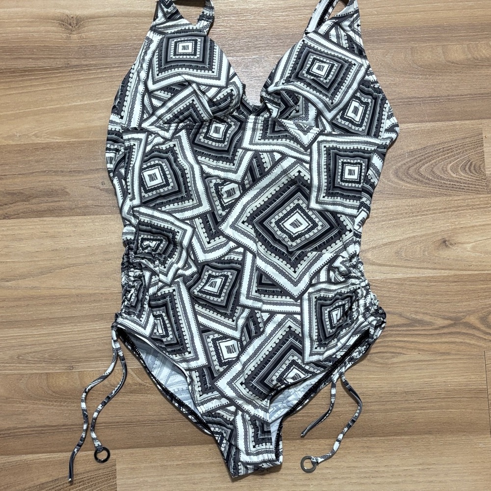 Lole Black and White Print One Piece Swimsuit with adjustable straps